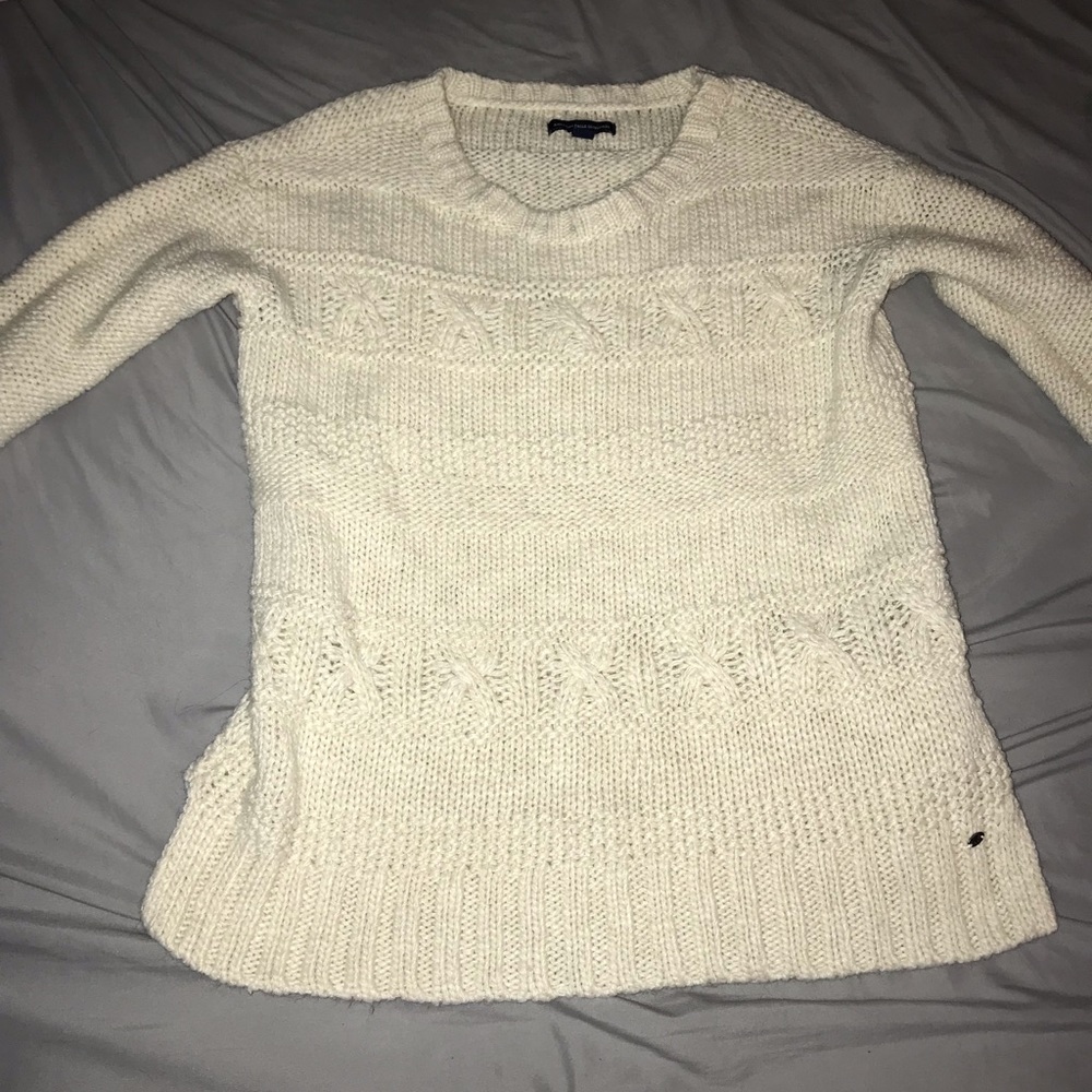 American Eagle Sweater